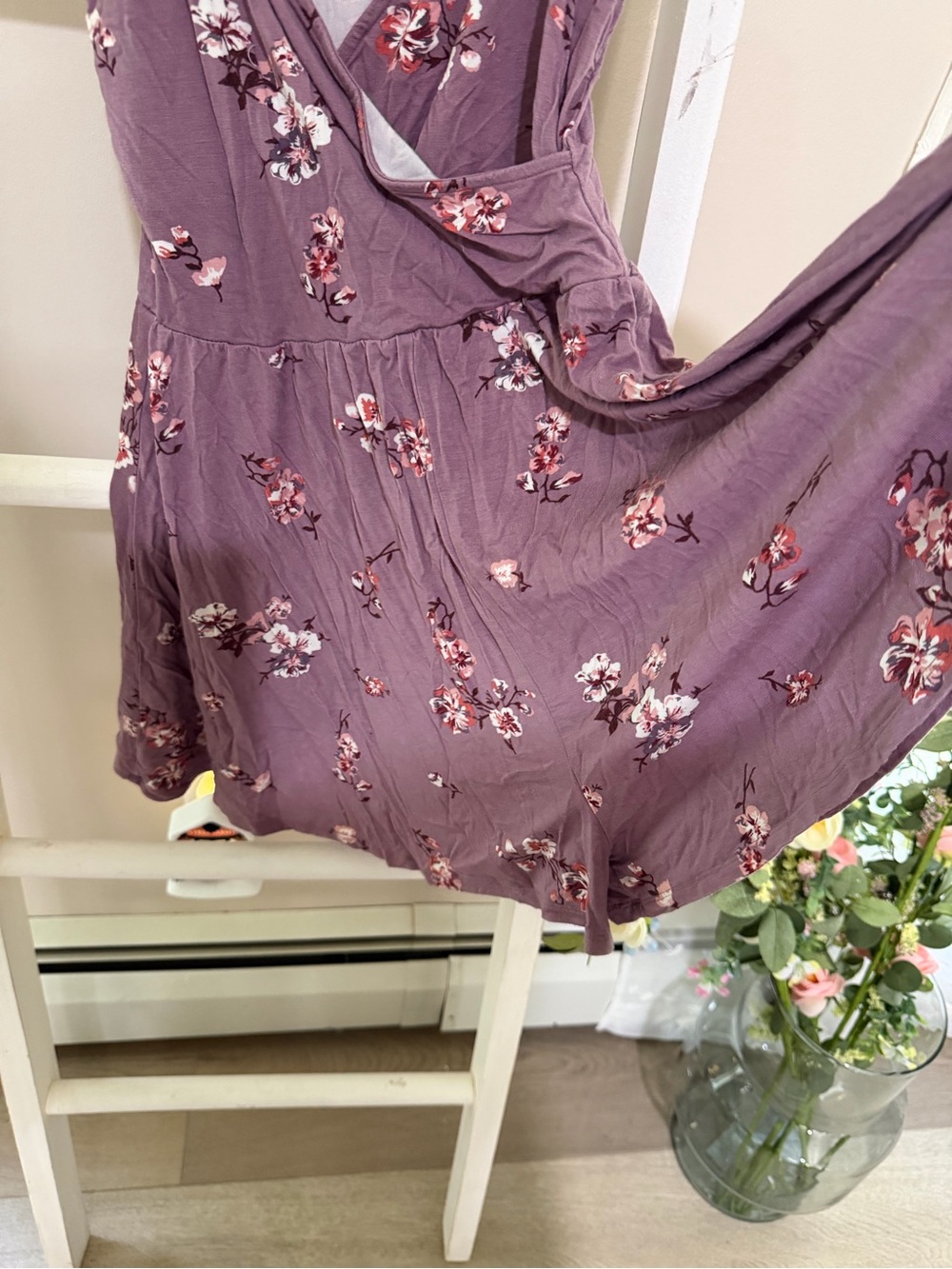 Garage Mauve Floral Spaghetti-Strap Romper - Picture 6 of 6